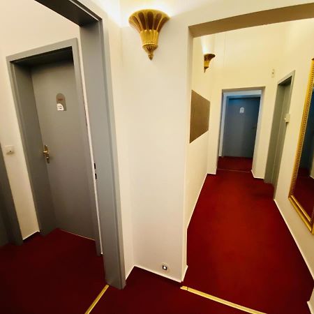 Doppelzimmer Humidor, Direkt Am Alten Strom Rostock Ngoại thất bức ảnh